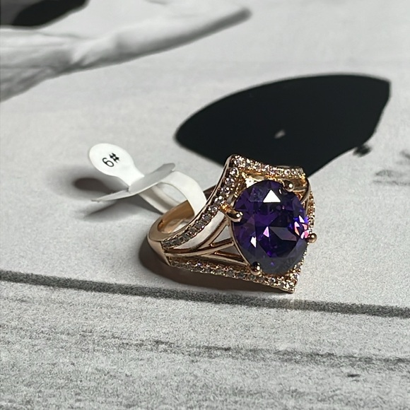 Deep amethyst gold ring - Picture 3 of 6